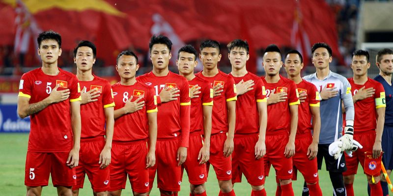 Bóng đá Việt Nam diễn ra cực kỳ kích thích hấp dẫn