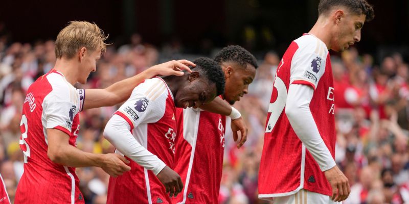 Điểm nhấn vòng 6 với màn tỏa sáng của Arsenal