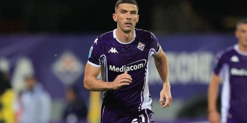 3 đội Fiorentina, Genoa và Pisa đang kẹt ở cuối bảng