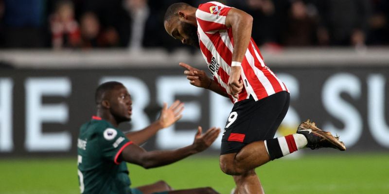 Kết quả thi đấu ngày 25/10 Liverpool thất bại 2 - 3 trước Brentford