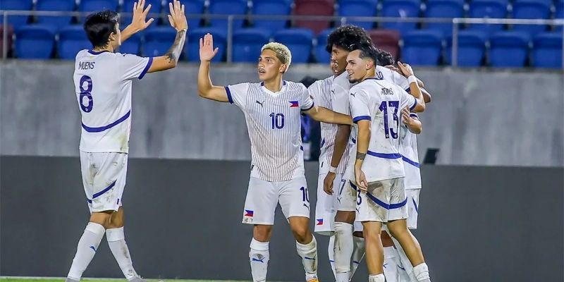 Philippines có khởi đầu hoàn hảo với chiến thắng 2 - 0