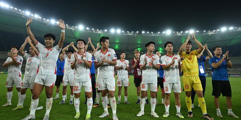Thành tích đánh bại đương kim vô địch chưa từng có